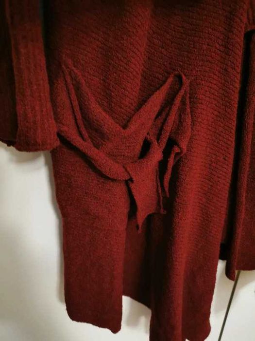 Zuza Bart asymetryczny kardigan burgund bordo 80% wełna