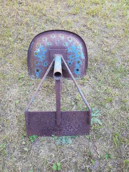 Stare siedzisko antyk retro bar krzesło barowe loft PRL industrialny