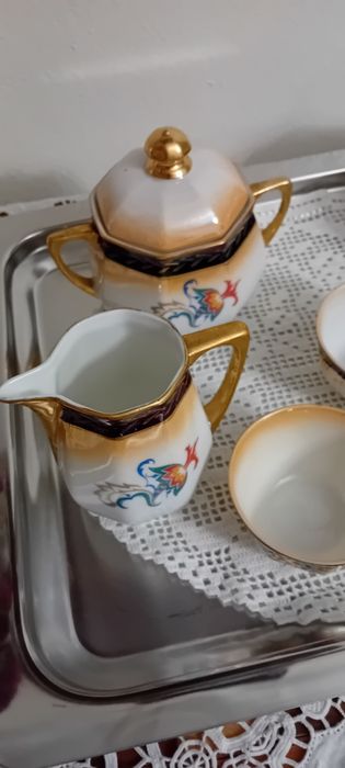 Parte de serviço  de café " vista alegre " para completar ou decorar
