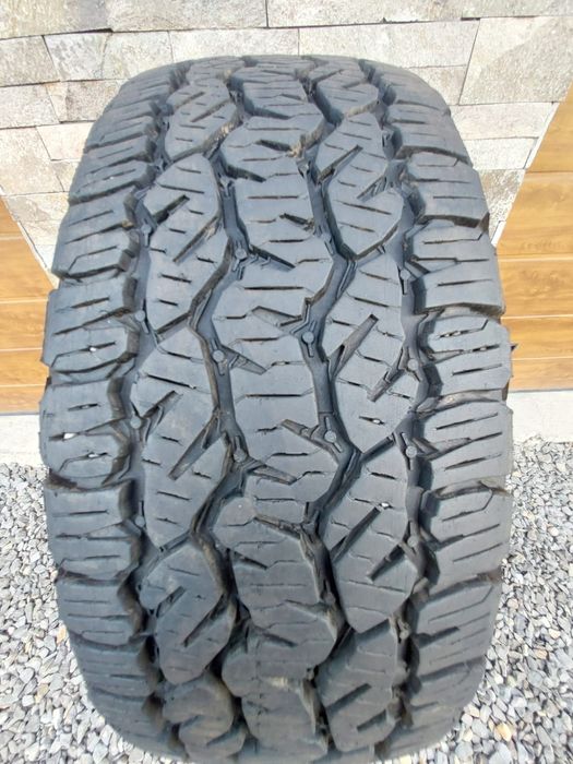 Продам шини, резину, колеса Matador 235/65/17