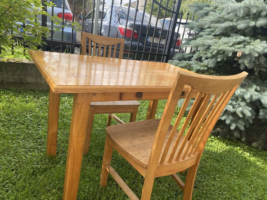 Sprzedam drewniany solidny stół 71cm/120cm