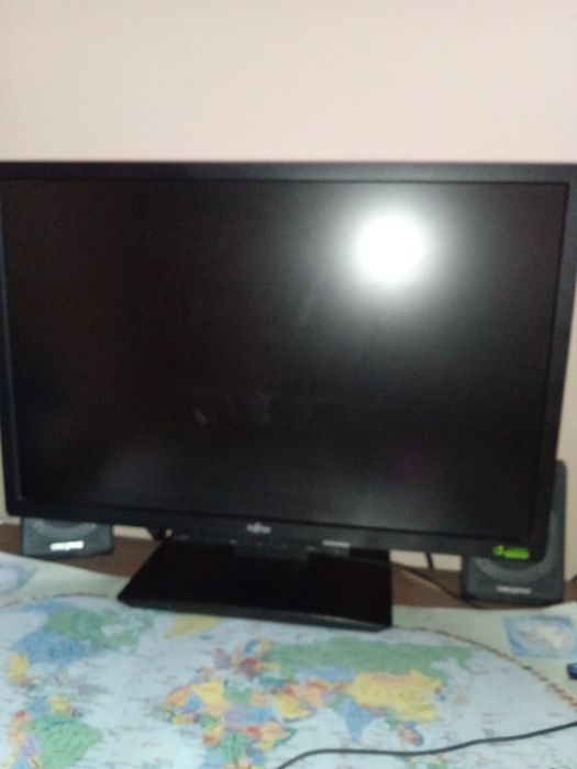 Monitor 22" Fujitsu