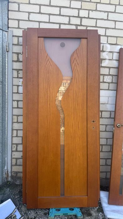 Дверь межкомнатная из натурального дерева