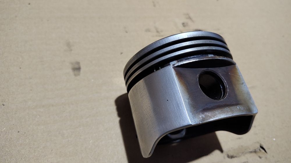 Tłok Briggs dolnozaworowy