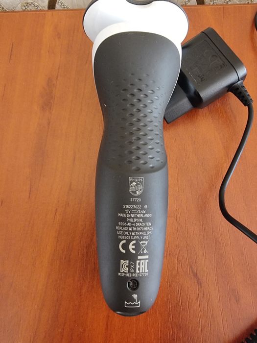 Бритва Philips Series 7000