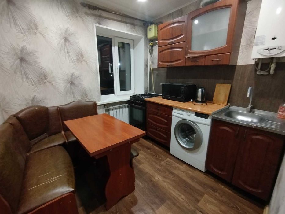 Продам 1-кім. квартиру в центрі
