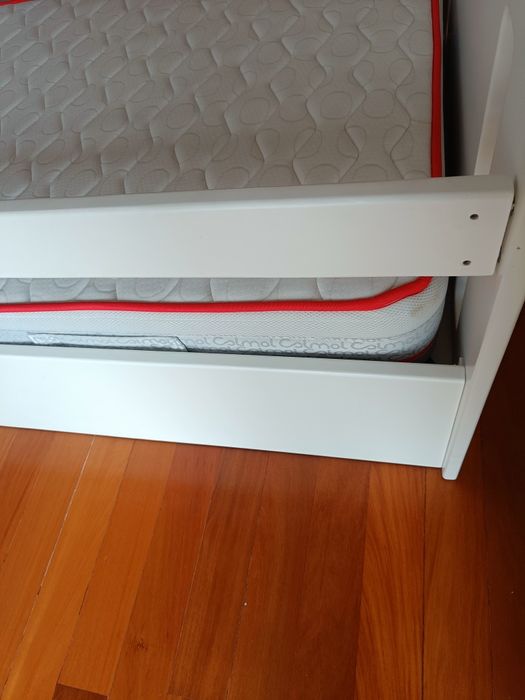 Cama criança como nova