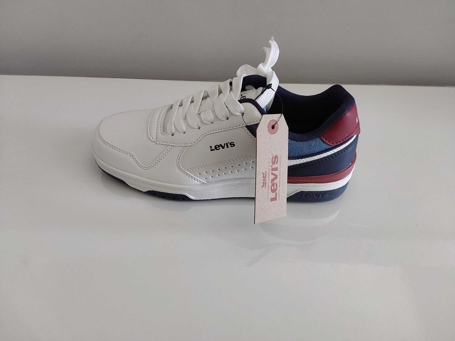 Sapatilhas Brancas Levi's