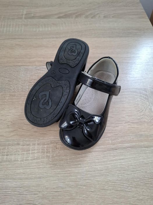 Buty dziewczęce r28