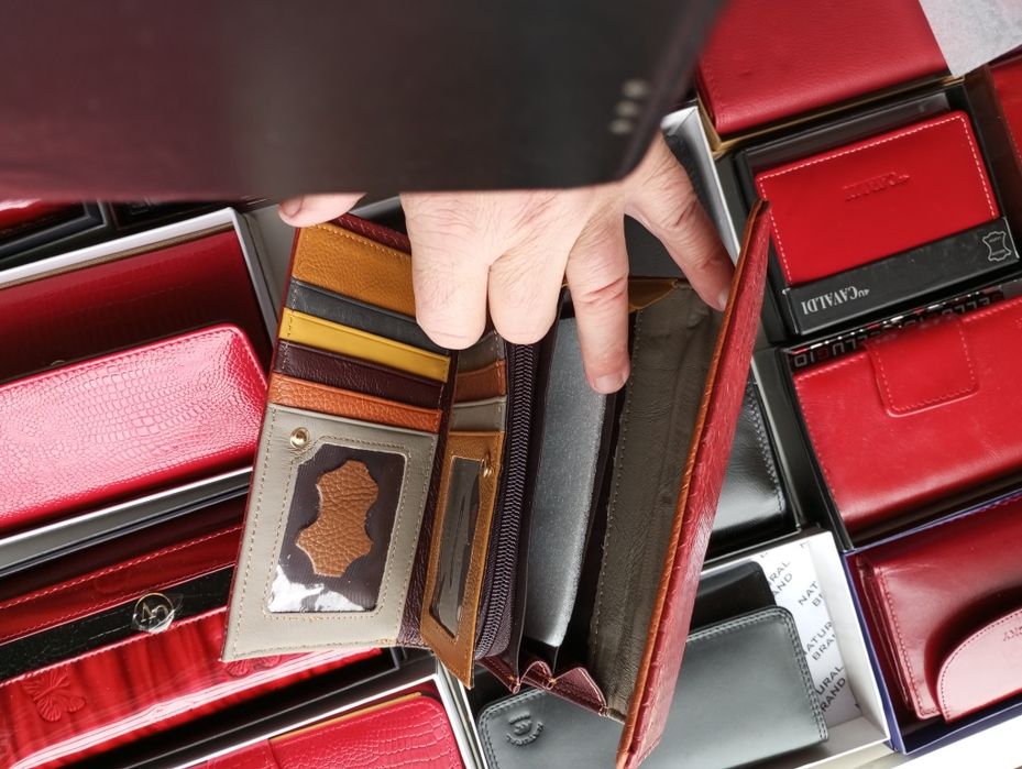 Portfele damskie skórzane