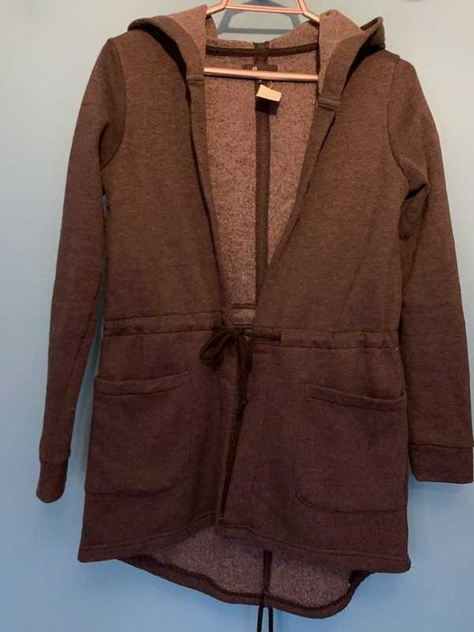 Szara bluza S Reserved rozpinana