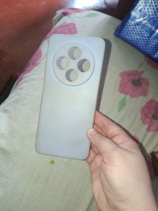 Є такий Чехол для Телефону Xiaomi Redmi 13.