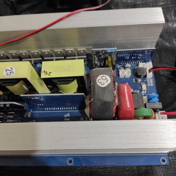 Інвертор 2кВт 24В синусоїда