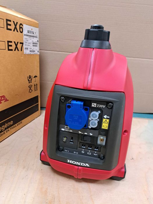 Генератор инверторный Honda EU10i.