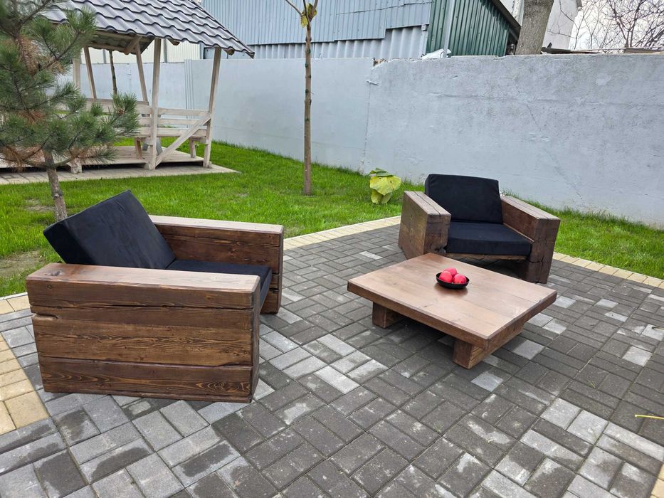 Садовая деревянная мебель
