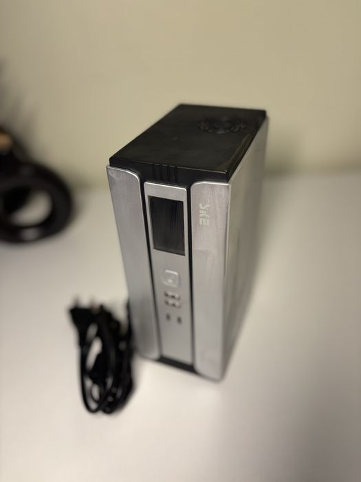 Безперебійне джерело живлення UPS