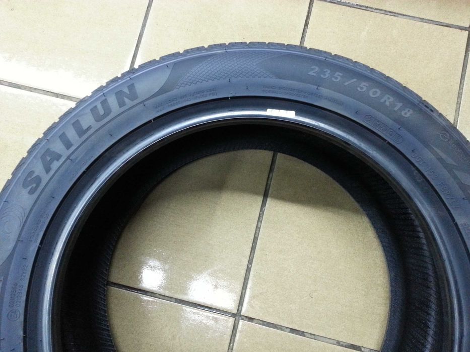 Opony całoroczne wielosezonowe 235/50r18 101V XL Sailun 4Seasons PRO