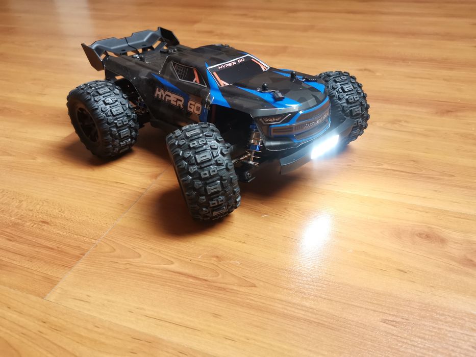 Carro RC Truggy MJX Hyper Go H16E 4x4 com módulo GPS luz led  1:16