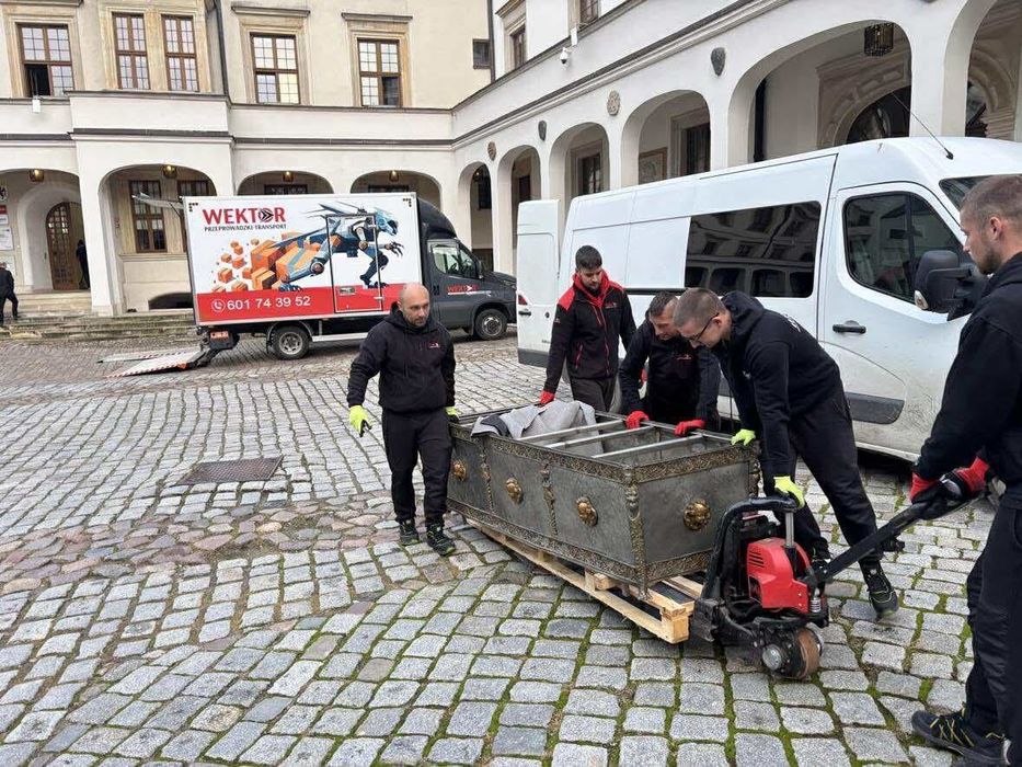 Przeprowadzki od A do Z. 14 samochodów, winda, schodołazy