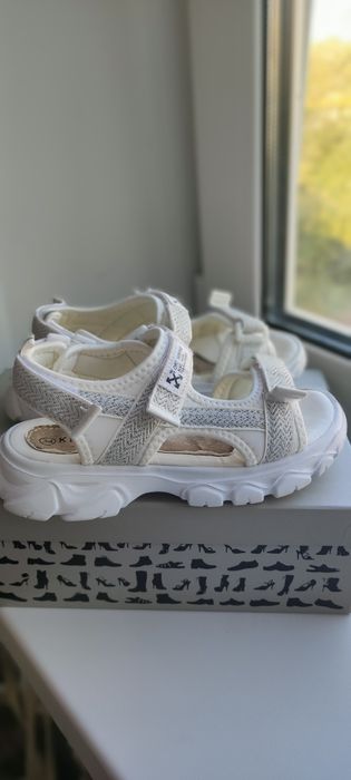 Туфлі та босоніжки розмір 32-34