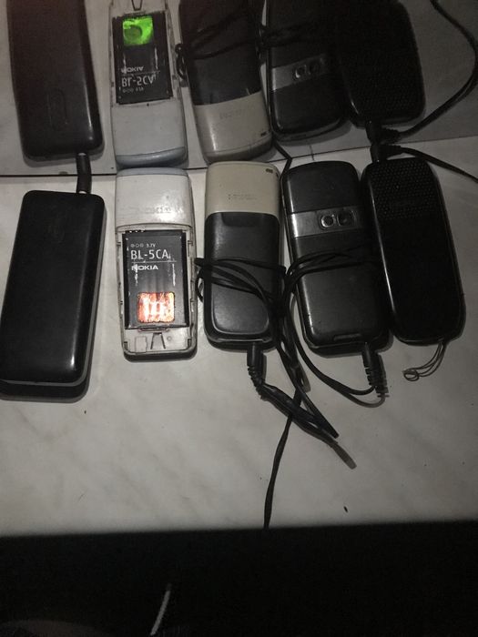 Nokia кнопочный НЕ РАБОЧИИ цена за 1 ед.