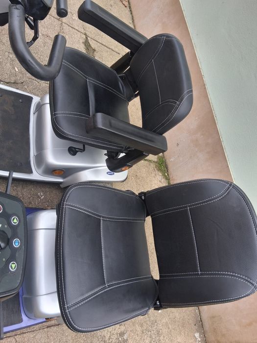 Scooter Compacta: Invacare Leo