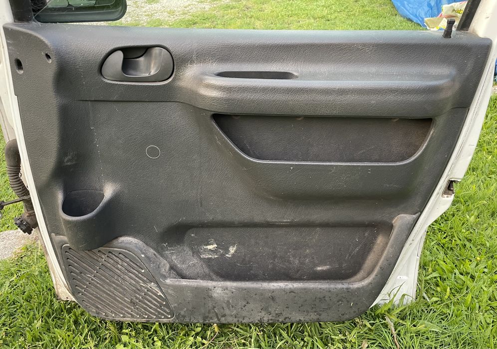 Porta frente direita Fiat Scudo, Citroen Jumpy, Peugeot Expert 96 a 06