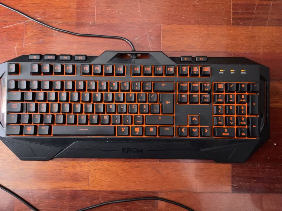 Teclado Gaming KROM447133396701040640