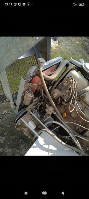 Скаладаю  саморобний тракторець