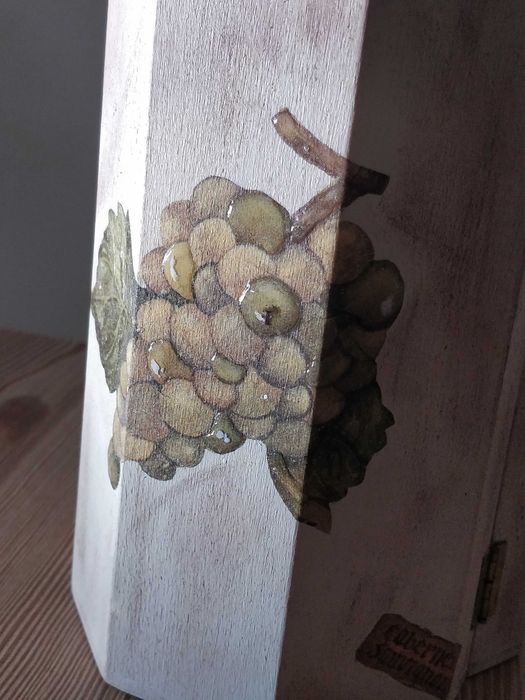 Caixa de garrafa de vinho feita à mão