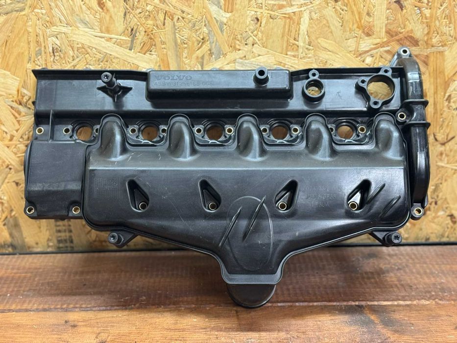 Pokrywa zaworów kolektor ssący Volvo XC60 I V70 III S80 II XC70 2,4D