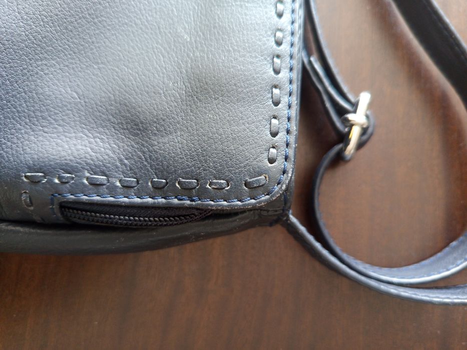 Skóra - torebka granatowa firmy Debenhams