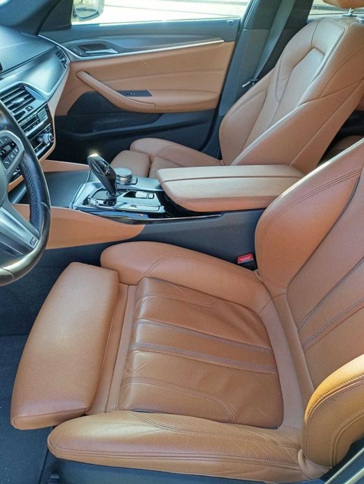 BMW 530E PACK M Viatura Nacional e estimada