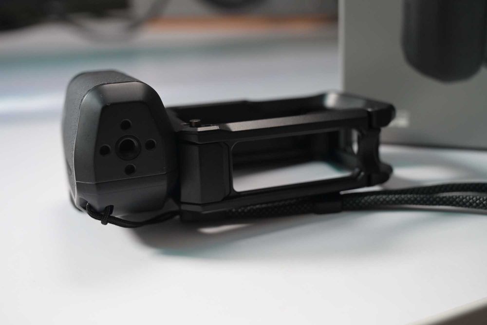 Gopro Mission 1 Point and Shoot GRIP