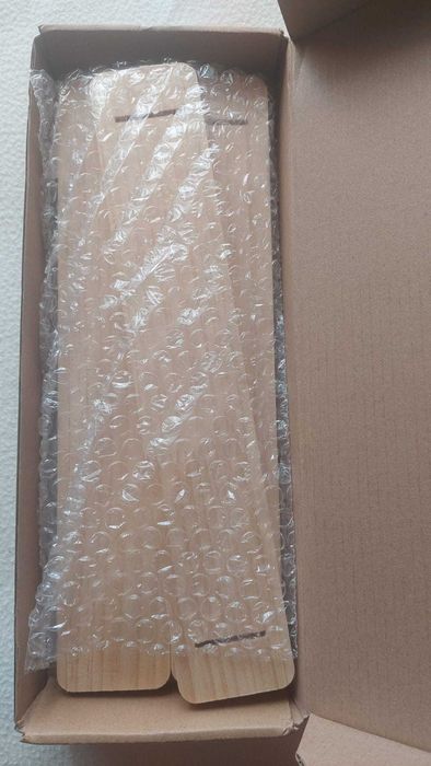 Suporte de exibição em acrílico e madeira