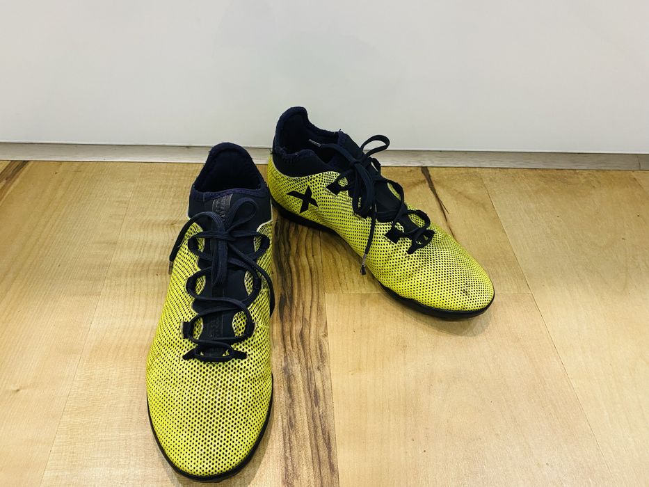 Turfy Adidas Techfit 38