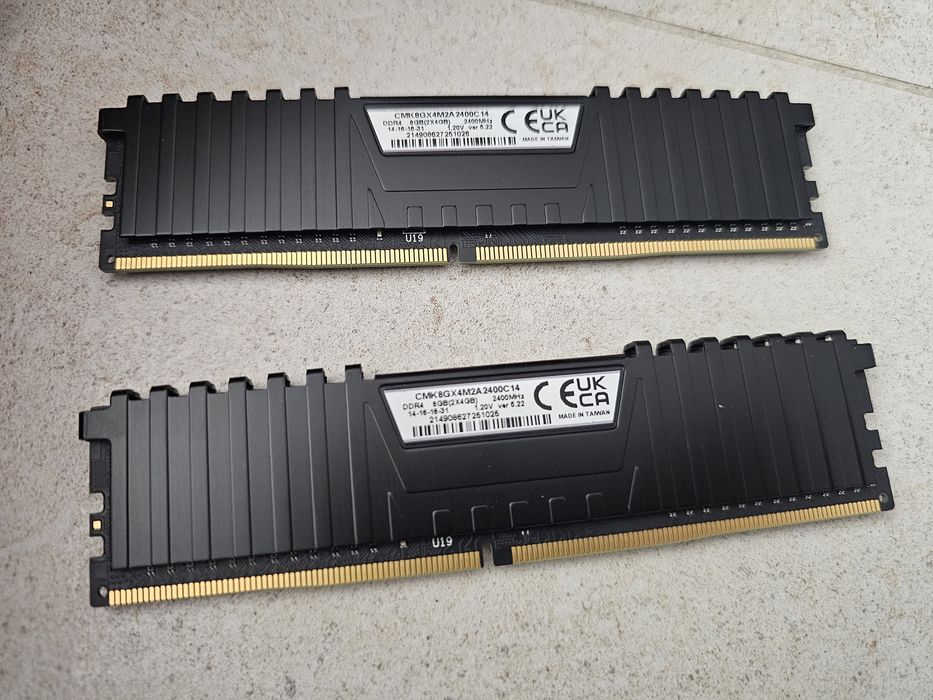 Pamięć CORSAIR 2*4GB