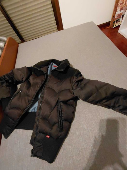 Blusão da Levis em preto