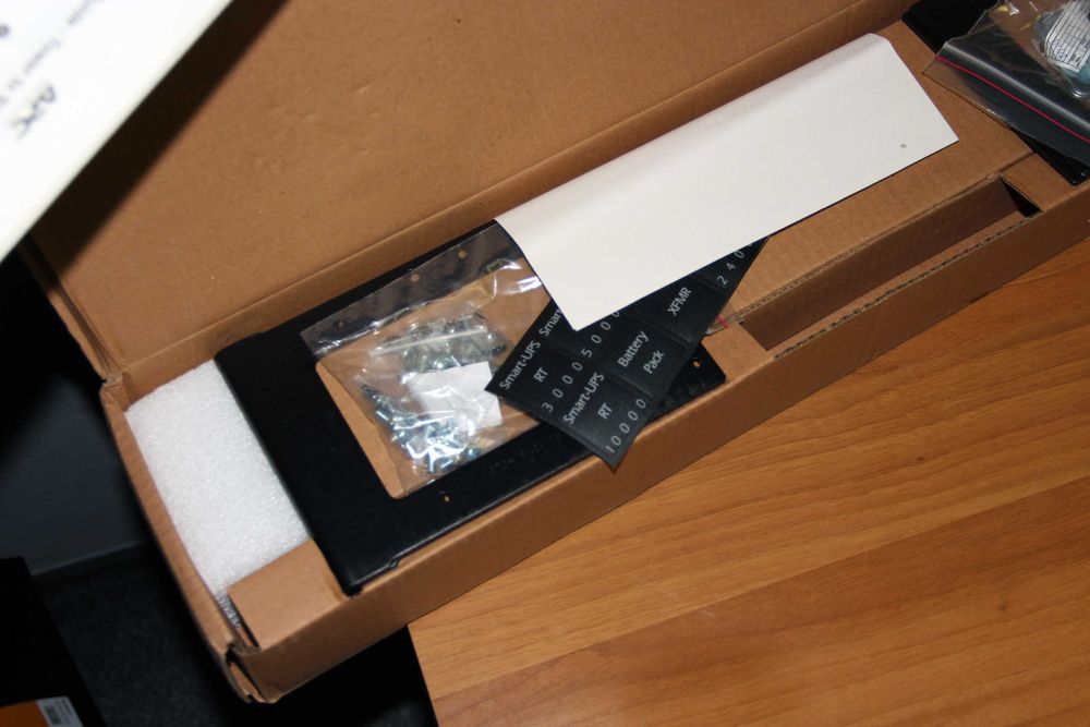 Компл APC Smart-UPS RT 19" SURTRK2 KIT 3000 5000 6000 Rail Kit НОВИЙ