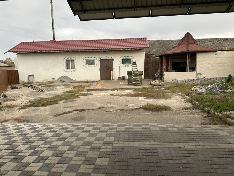 Житловий дім 240м.кв з підвалом - бомбосховищем.