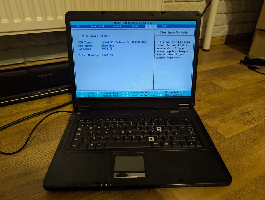 Laptop Advent 7201