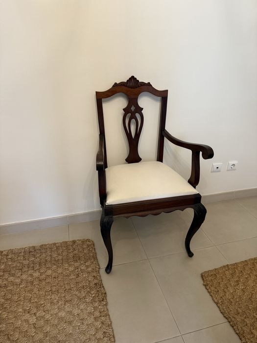 Mesa e cadeiras sala de jantar