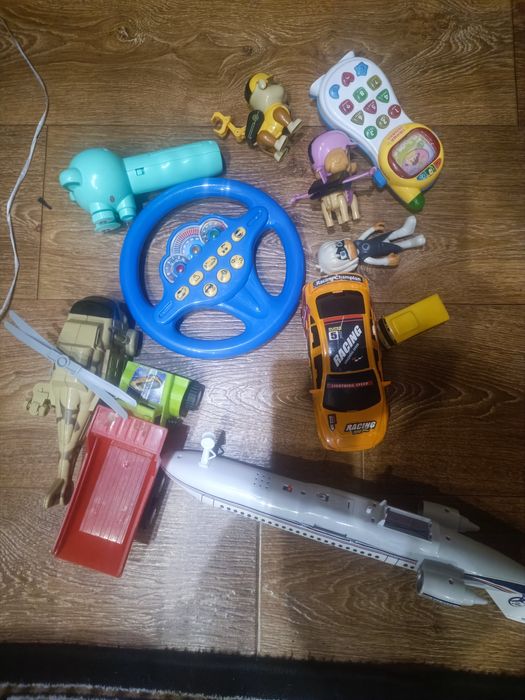 Лот іграшок для хлопчика