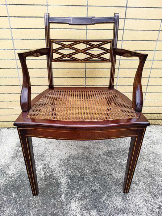 Cadeira de Braços Estilo Dona Maria