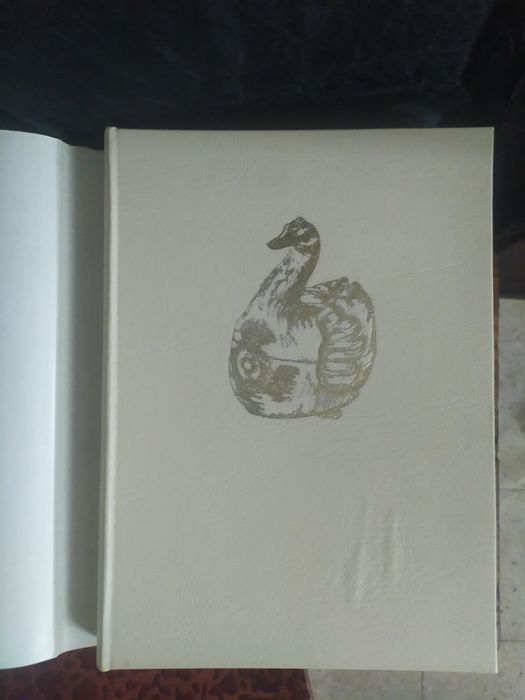 Faiança Portuguesa séculos XVIII- XIX.  Arthur de Sandão