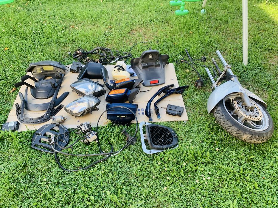 Suzuki Burgman 650 Silnik Szyba Rama Lampa Czesci