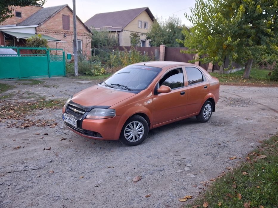 Продам CHEVROLET AVEO  1,5  2007