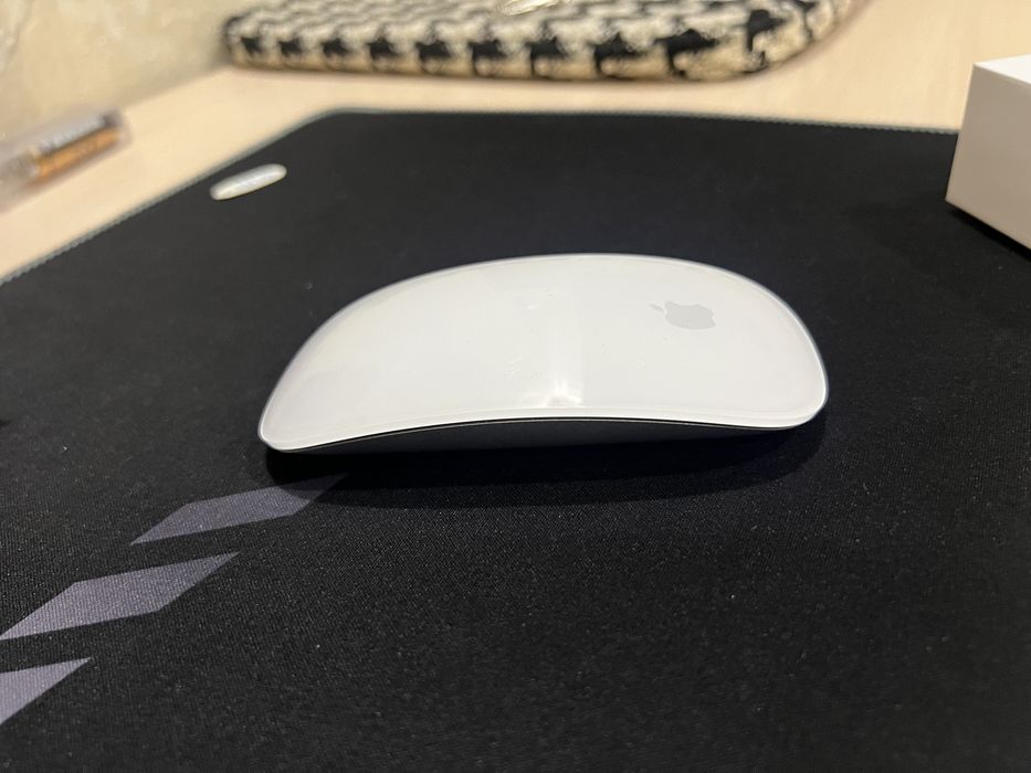 Magic Mouse white model A3204 мишка