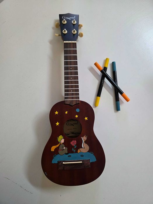 Ukulele pintado a mão