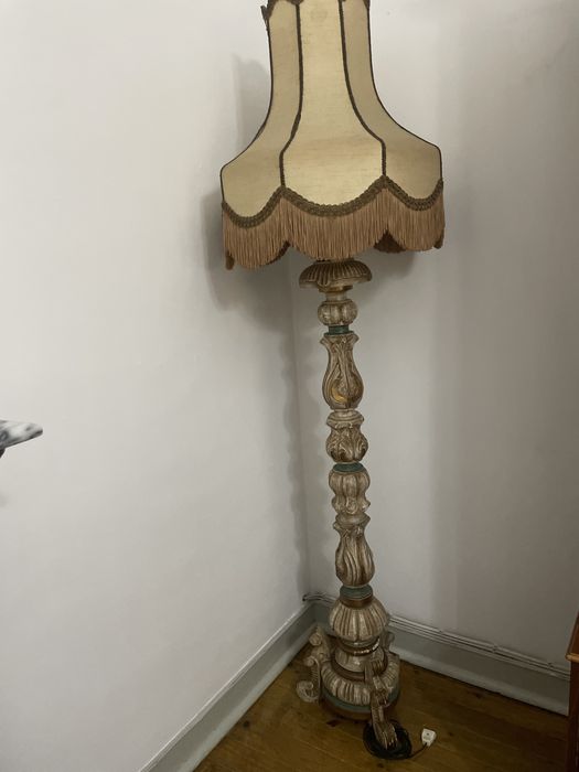 Candeeiro antigo de pe